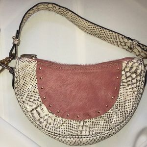 Hand bag